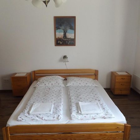 Almafas Vendeghaz Orseg Villa Kerkakutas Екстериор снимка
